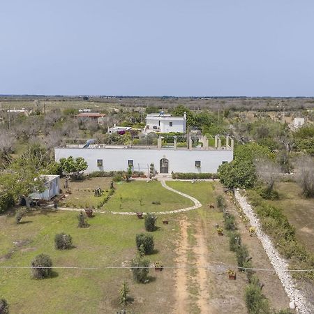 Villa Lisa Garden And Pool - Happy Rentals Melendugno Buitenkant foto