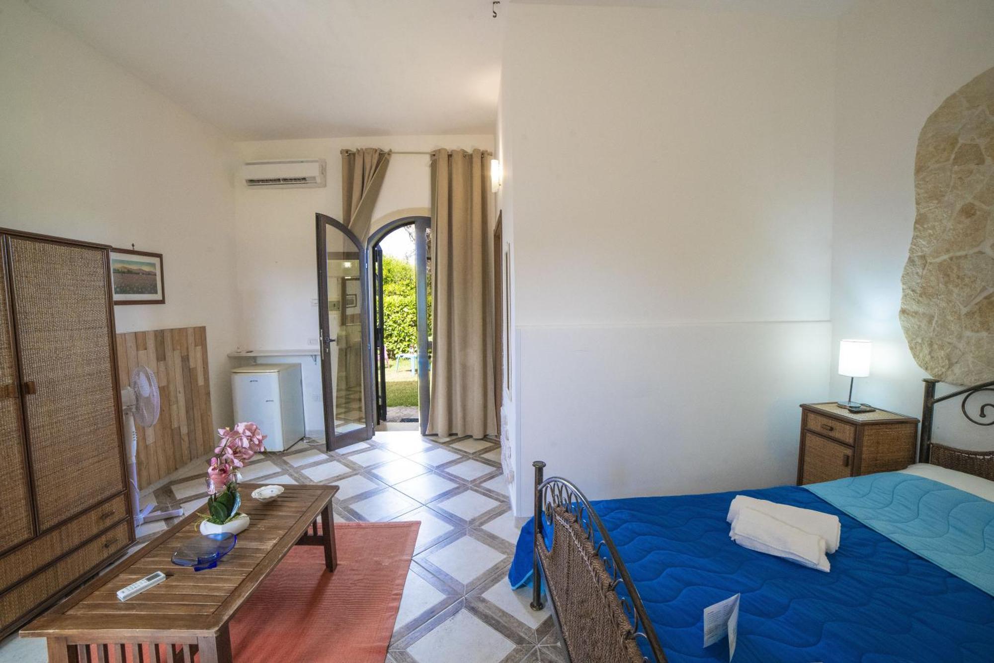 Villa Lisa Garden And Pool - Happy Rentals Melendugno Buitenkant foto