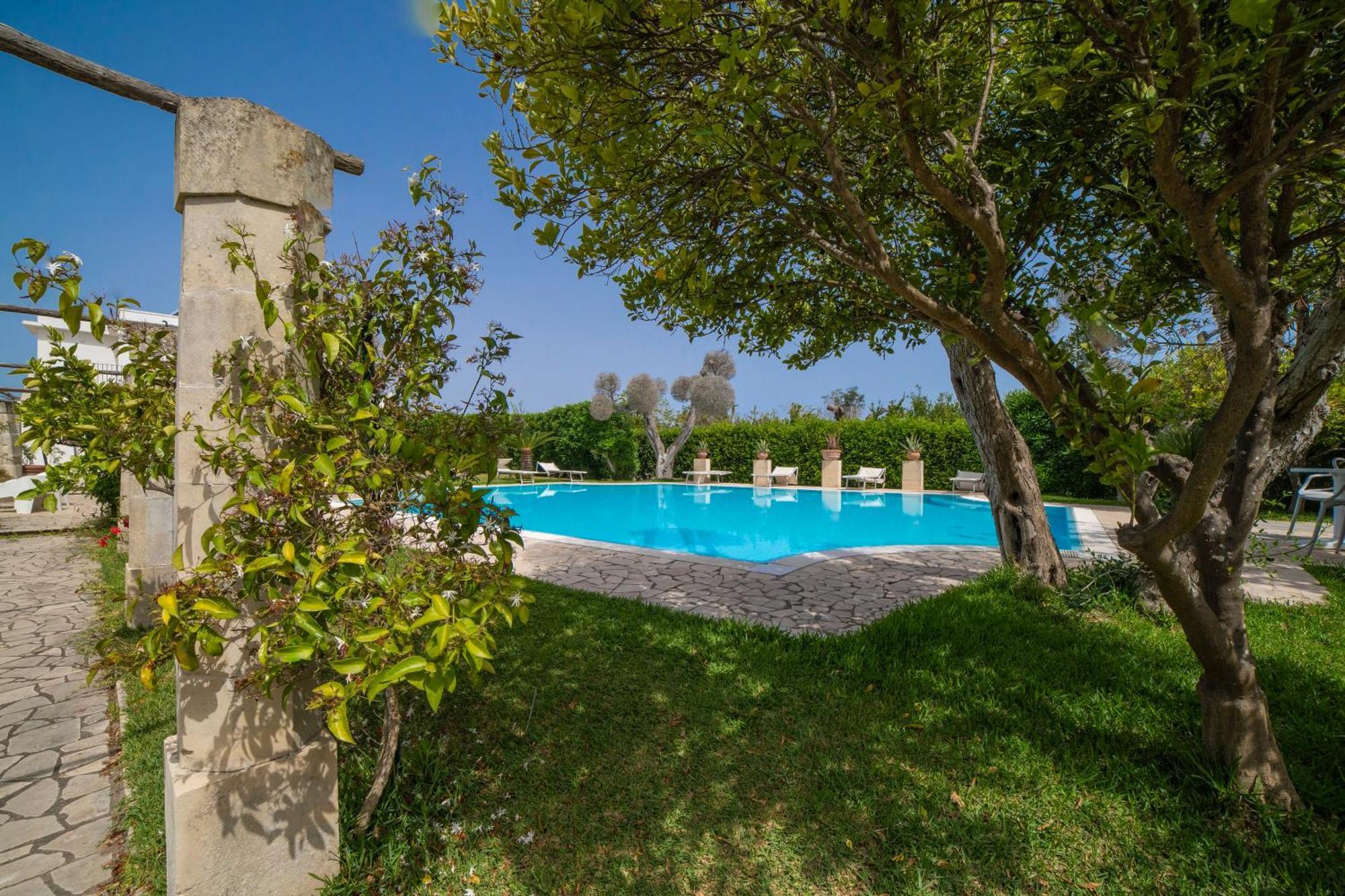 Villa Lisa Garden And Pool - Happy Rentals Melendugno Buitenkant foto